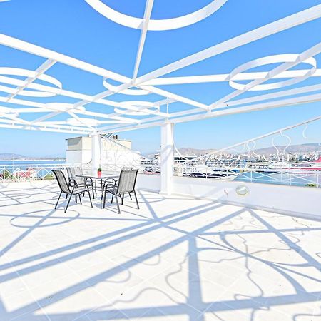 Charming Apartment With A Sea View Terrace Pireus Eksteriør bilde
