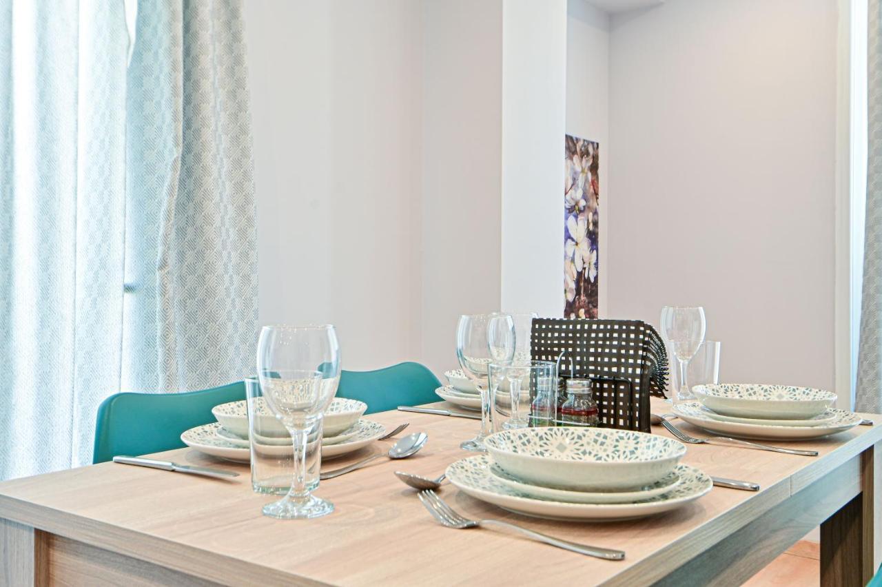 Charming Apartment With A Sea View Terrace Pireus Eksteriør bilde