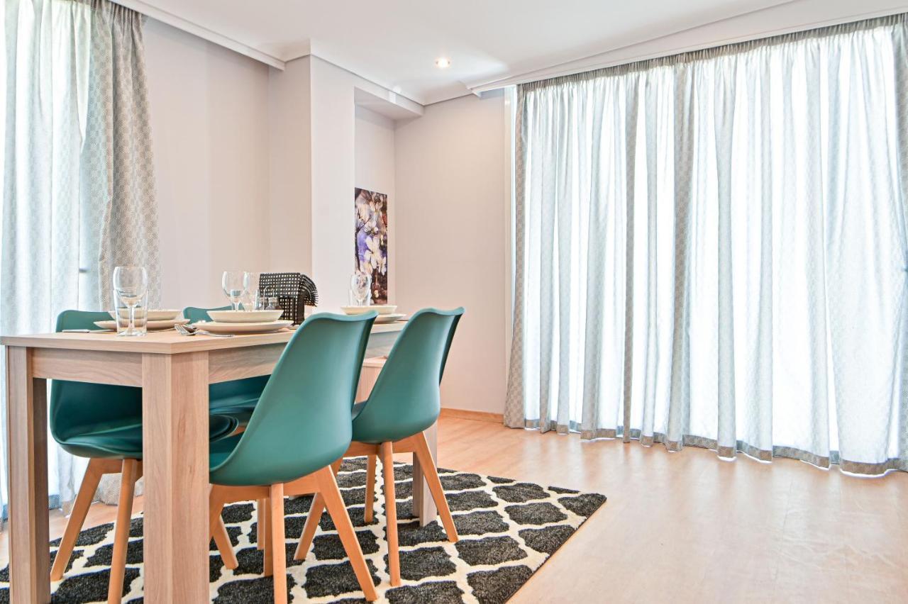 Charming Apartment With A Sea View Terrace Pireus Eksteriør bilde