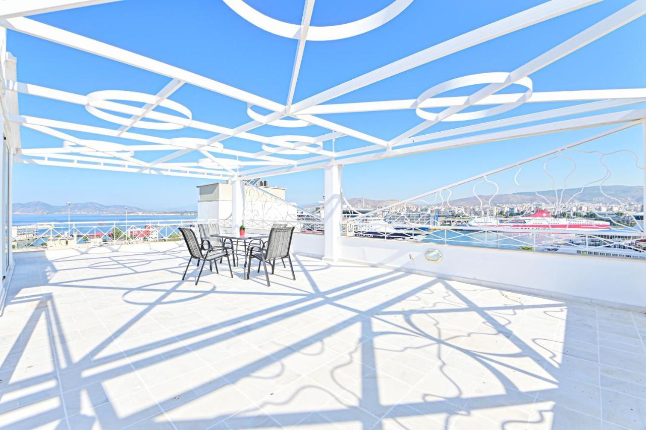 Charming Apartment With A Sea View Terrace Pireus Eksteriør bilde