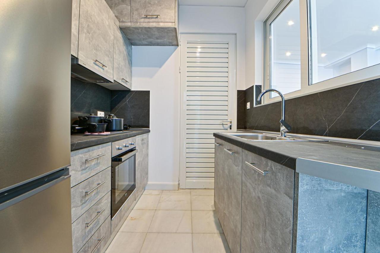 Charming Apartment With A Sea View Terrace Pireus Eksteriør bilde
