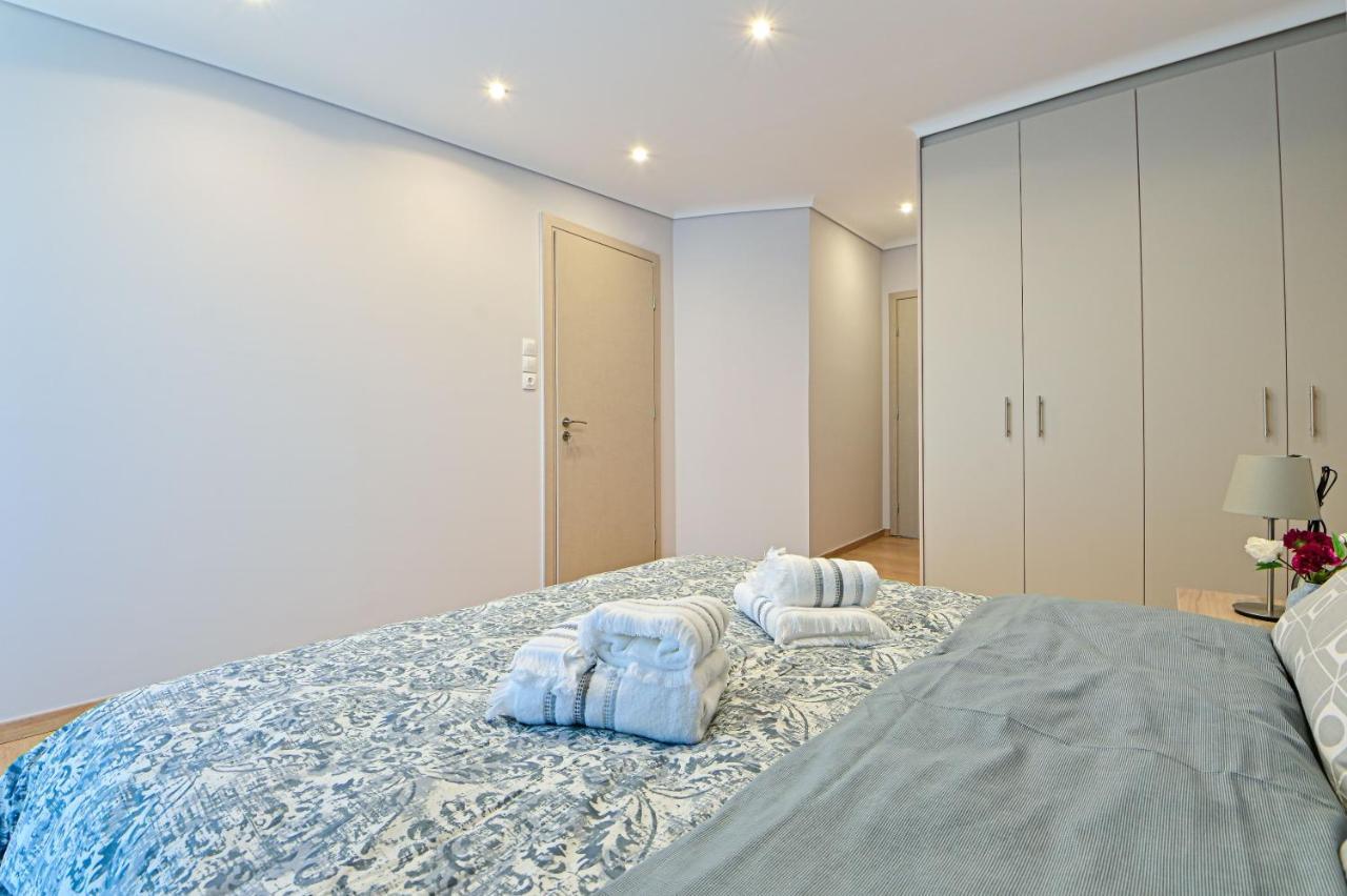 Charming Apartment With A Sea View Terrace Pireus Eksteriør bilde
